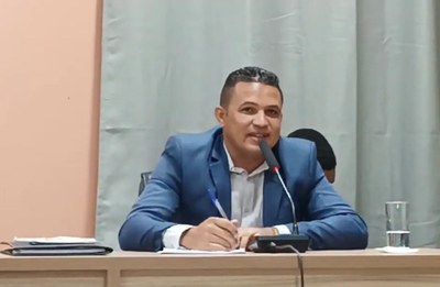 Projeto do ver. Adenilton, institui programa Auxílio Uniforme escolar no Município de Brejo do Piauí