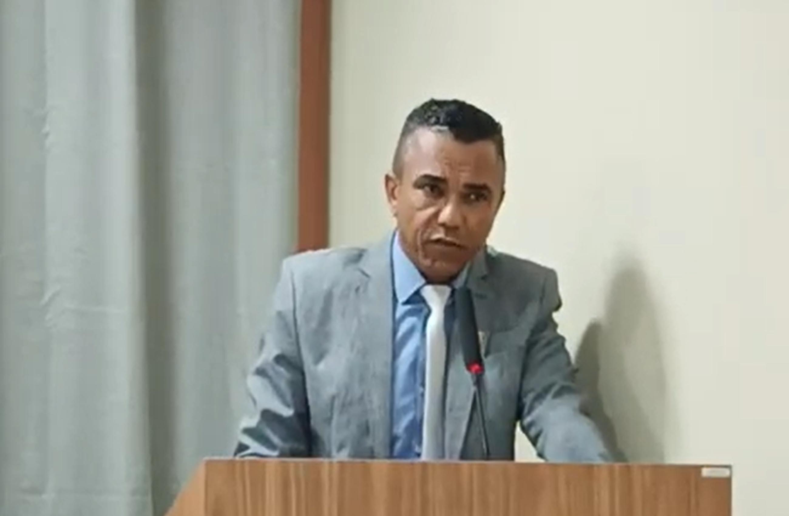 Requerimento do ver. Alceano busca melhorias para a Escola Genovava Cronemberger